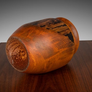 Mid Century Modern Solid Birch Wood Turned Vase by Joseph Thompson, United States, c. 1970s image 9