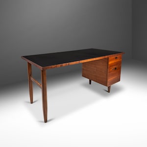 Restored Mid-Century Modern Writers Desk in Walnut with Leather Top, USA, c. 1960&#39;s