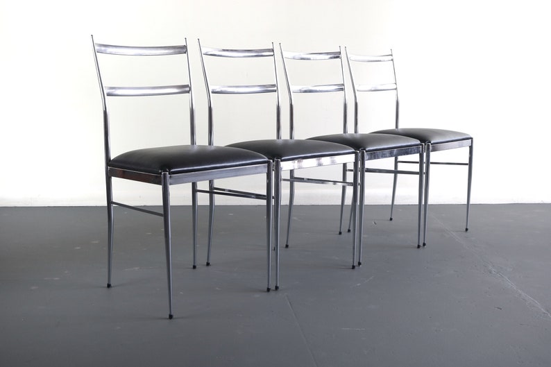 Set of 4 Italian Modern Dining Chairs in the Manner of Gio Ponti Italy