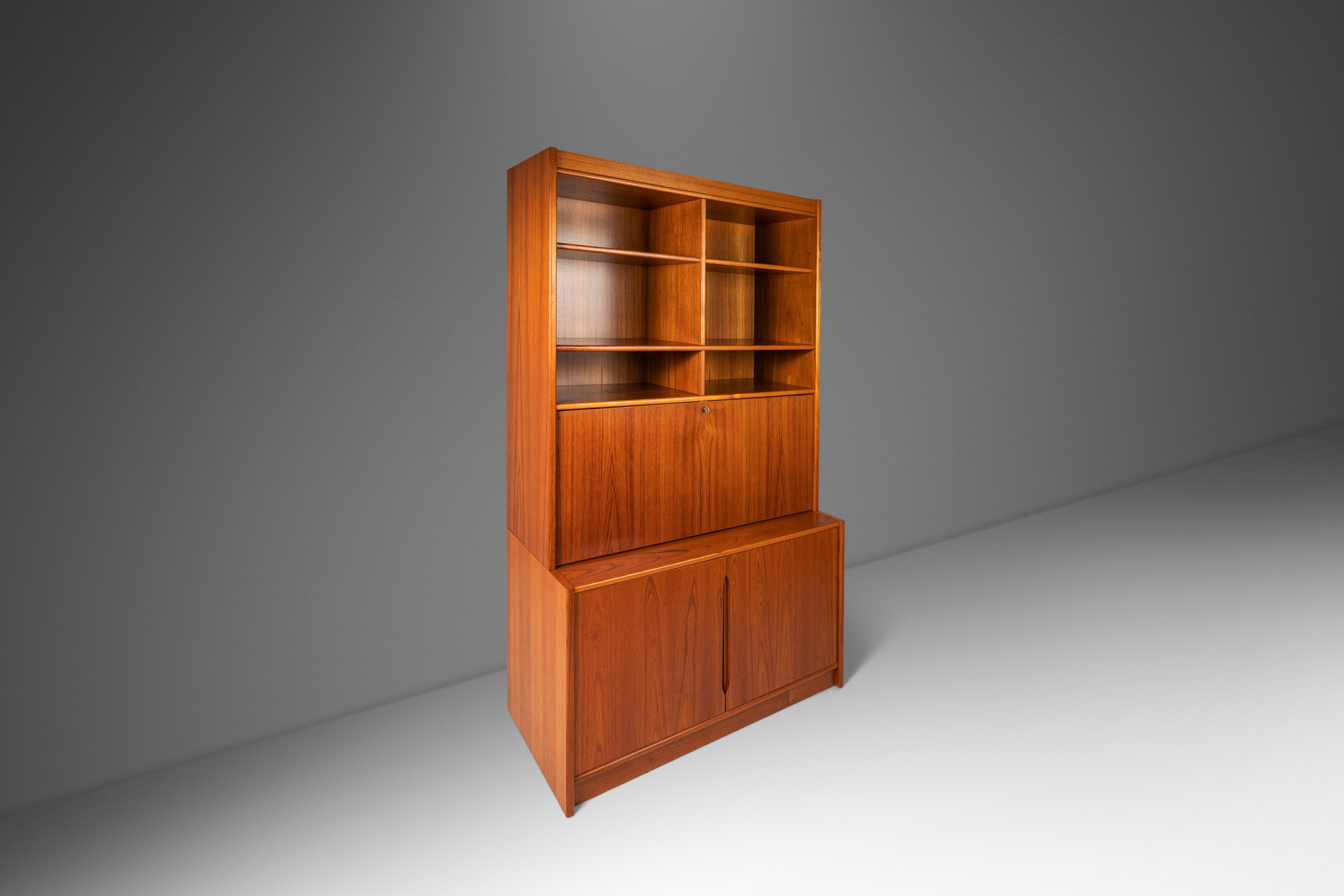 Modern Minimalist Cabinet Style Desk 0664 - China Hidden Desk Cabinet,  Built in Desk Cabinets