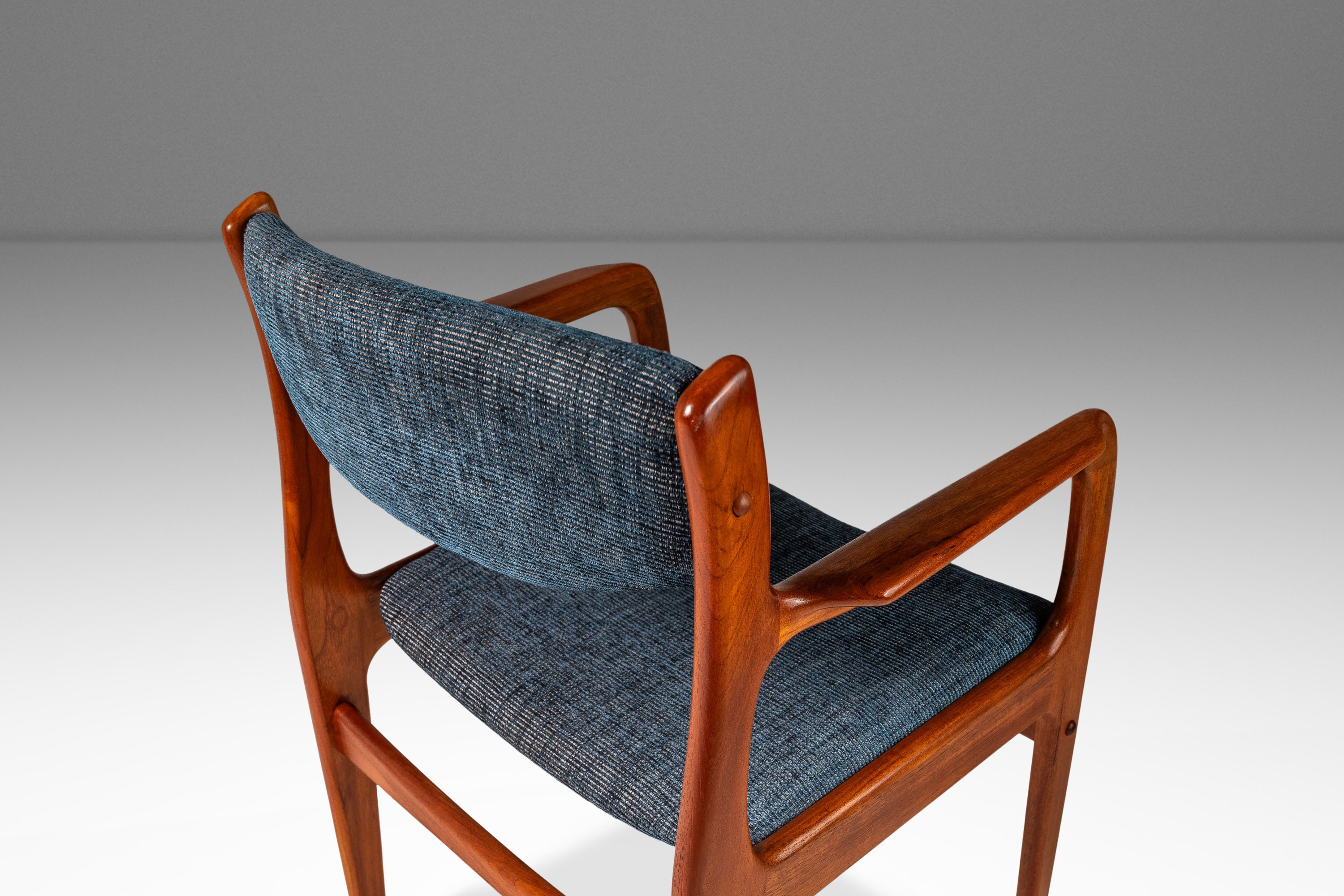 Benny linden on sale furniture designer