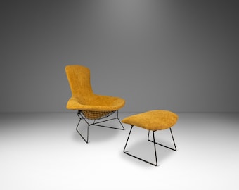 Mid-Century Modern Early Authentic Bird Lounge Chair w/ Matching Ottoman in Bouclé by Harry Bertoia for Knoll, USA, c. 1960's