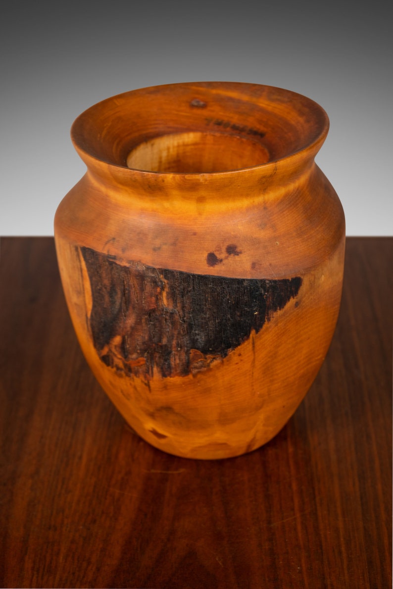 Mid Century Modern Solid Birch Wood Turned Vase by Joseph Thompson, United States, c. 1970s image 3