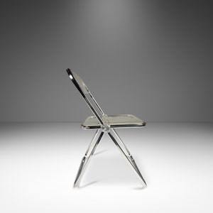 Italian Modern 'Plia' Folding Chair in Lucite and Chrome by Giancarlo Piretti for Anonima Castelli, Italy, c. 1970's afbeelding 4