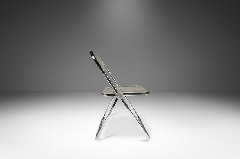 Italian Modern 'Plia' Folding Chair in Lucite and Chrome by Giancarlo Piretti for Anonima Castelli, Italy, c. 1970's afbeelding 4