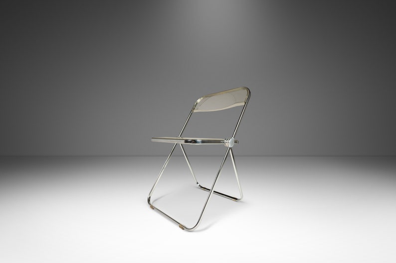 Italian Modern 'Plia' Folding Chair in Lucite and Chrome by Giancarlo Piretti for Anonima Castelli, Italy, c. 1970's afbeelding 1