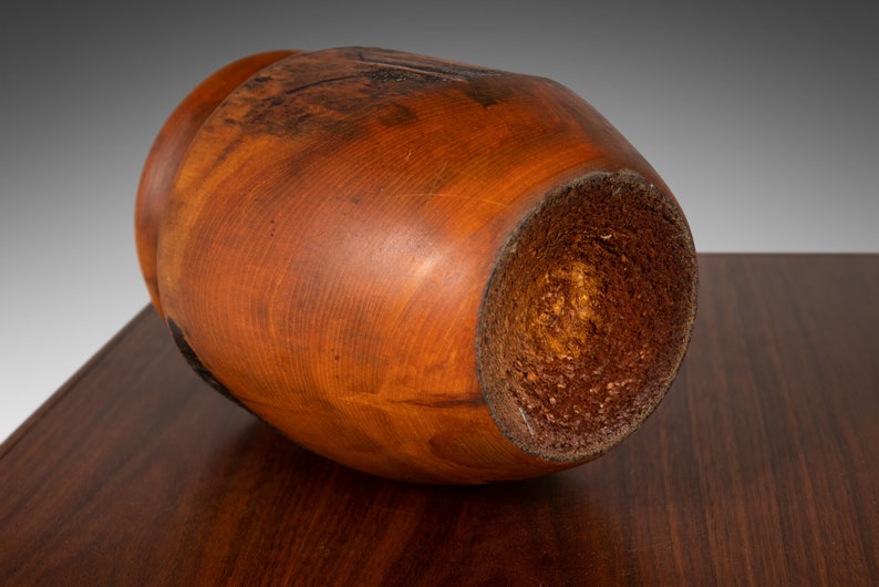 Mid Century Modern Solid Birch Wood Turned Vase by Joseph Thompson, United States, c. 1970s image 8