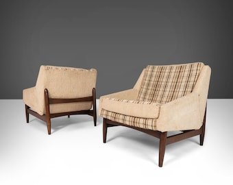Stunning Set of Two (2) Danish Modern Floating Lounge Chairs Resting on Walnut Frames, 1960s