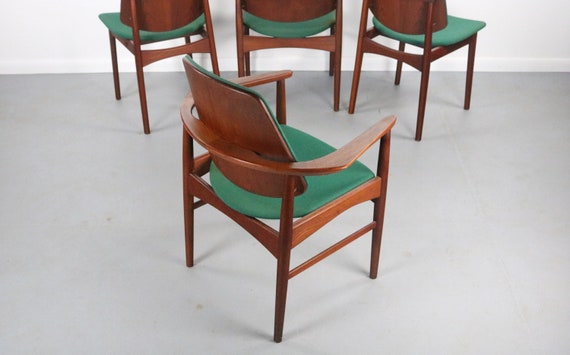Arne Hovmand Olsen Danish Modern Dining Chairs in Teak (A Set of 4), Denmark Arne Hovmand Olsen Danish Modern Dining Chairs in Teak (A Set of 4), Denmark