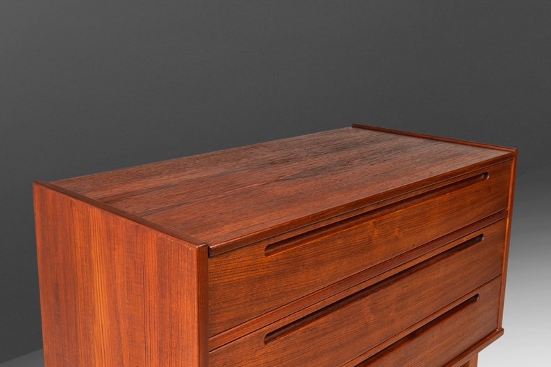 Nils Jonsson Teak Vanity / Dresser for Torring Møbelfabrik Produced by HJN Mobler, Denmark, c. 1960's image 6