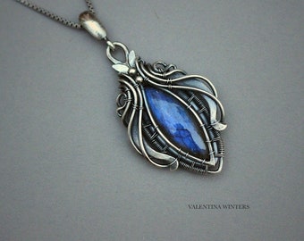 Silver Labradorite Necklace, handmade, sterling silver jewelry, labradorite stone, wire wrapped jewelry,necklace, unique pendant silver wire