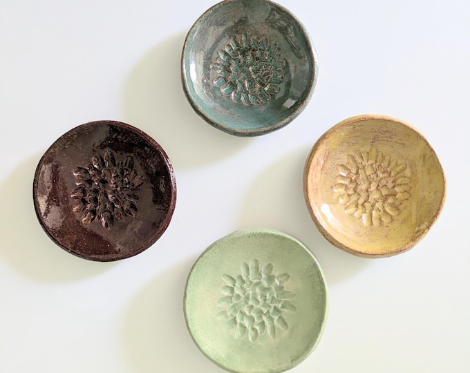 Handmade Ceramic Garlic Grater Plate: Food-Safe Zester Dish