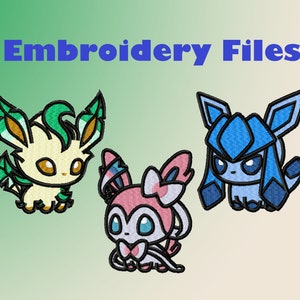 Può includere: File di ricamo con tre personaggi Pokémon: una Leafeon verde e gialla, una Sylveon rosa e blu e una Glaceon blu.
