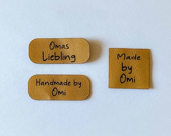 5 wooden buttons Handmade with Love by Oma