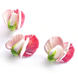1 (one) piece Sweet pea flower / Pea flower/ floral lampwork bead / craft supplies/ beading / flower bead/ pea pod MTO