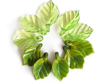 10 (ten) pieces ribbed Leaf alex glass beads, lampwork leaves, transparent or opaque green leaf, nature bead MTO