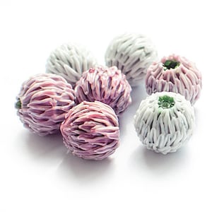 1 (one) piece Clover / Clover flower/ floral lampwork bead / craft supplies/ beading / flower bead MTO