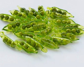 Sweet pea pod / Peapod/ organic lampwork bead / craft supplies/ beading / pea pod