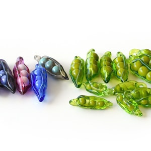 1 (one) piece Sweet pea pod / Peapod/ organic lampwork bead / craft supplies/ beading / pea pod MTO BFF Two peas in pod