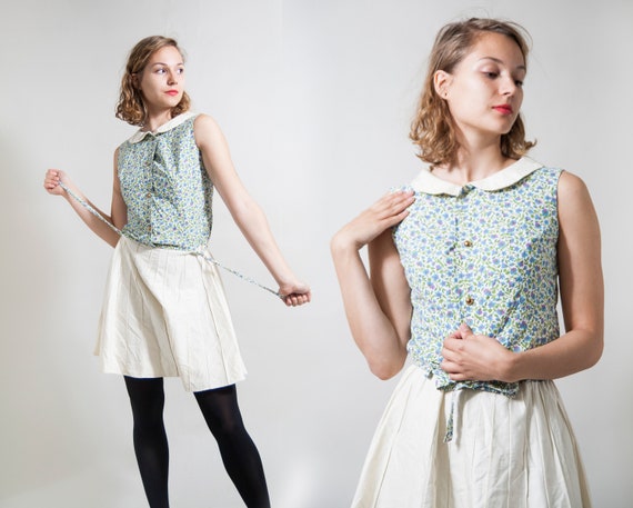 Floral mini 60s dress with Peter Pan collar/ Butto