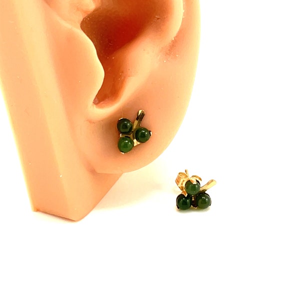 14K leaf stud earrings with jade green beads (gra… - image 1