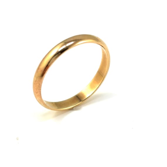 10 Karat yellow gold 3 mm wide slightly domed vintage wedding band, size 9