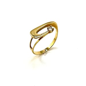 Vintage 14K yellow gold and diamond mid century modern unique ring, size 7 1/4