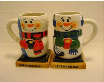 2 Collectible Bay Island CIB Snowmen Winter or Christmas Mugs with Square Bases and Mittens. Warm Your Heart & Let's Hit the Ice. Gift. qgka