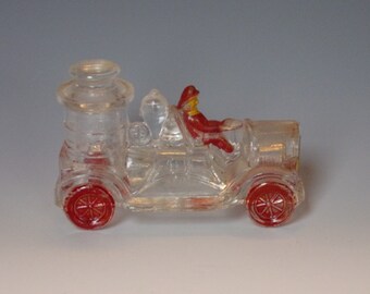 1923 Clear Pressed Glass Candy Container. Antique Toy Victory Avor VG Co Little Boiler Fire Engine w Original Sticker on Front. vL1c ea217