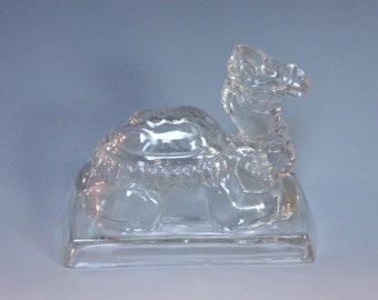 1971 Rare Vintage Figural Glass Candy Container. Camel w Fringed Saddle, Muzzle, Bridle, and Shriner’s Sword, Moon, & Star Emblem. Vi7b dpp4