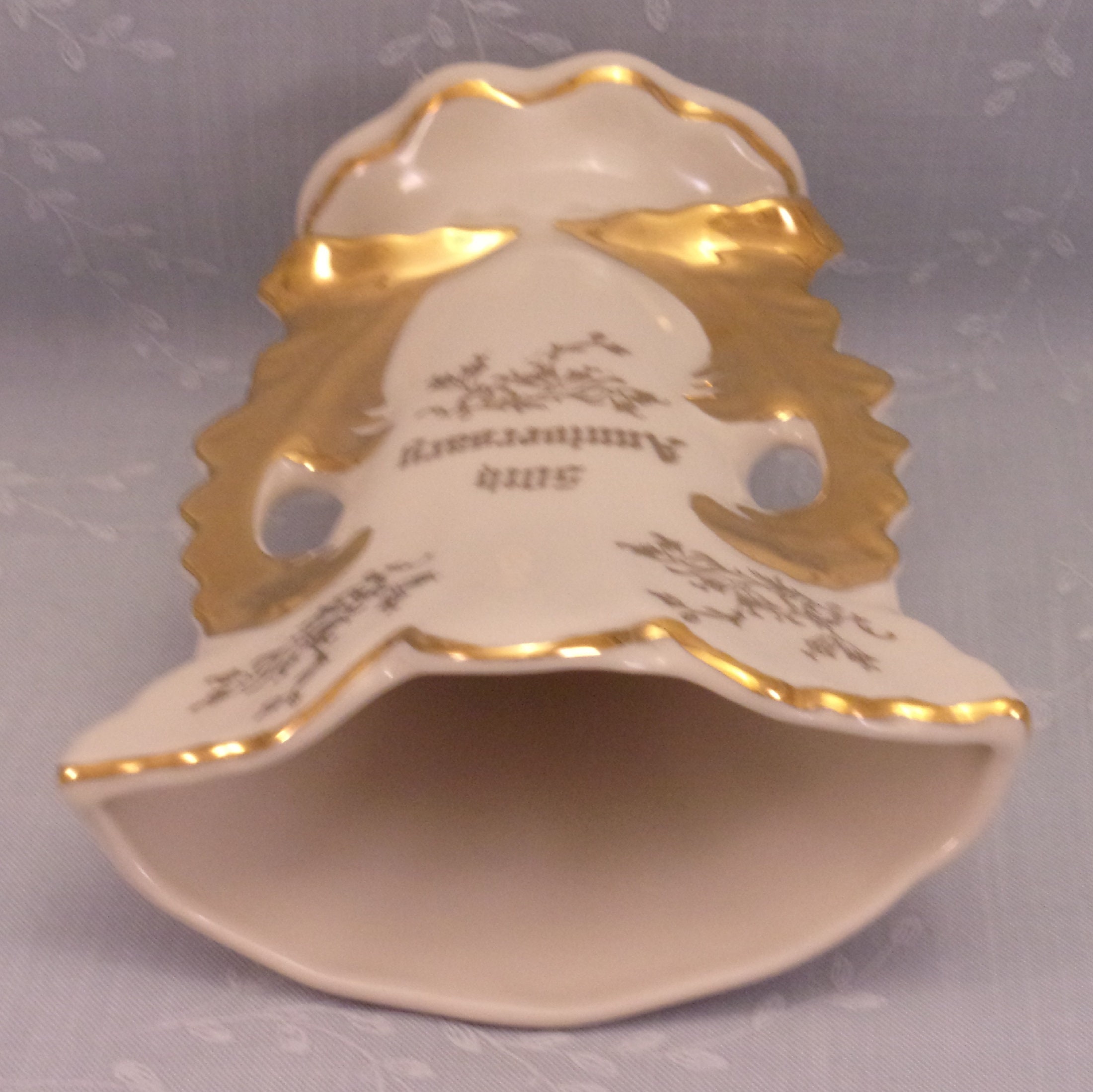 50th Anniversary Decorative Vase. Kingwood Ceramics 22 Kt Gold Heavily