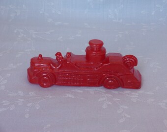 1970s Figural Clear Glass Candy Container. Vintage Toy Miniature Fire Engine w Red Paint, Stack, and Hose. Vintage Hunter Gift. Uiua ea213r