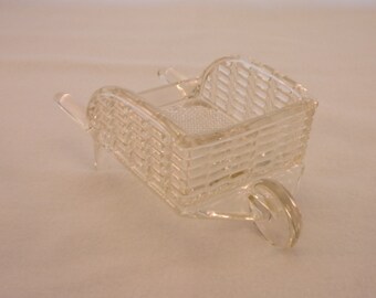 1945 to 1954 Figural Pressed Clear Glass Wheel Barrow Trinket Dish. Vintage L E Smith Basketweave Pattern w Beaded Bottom. Cool Gift. Vhjb