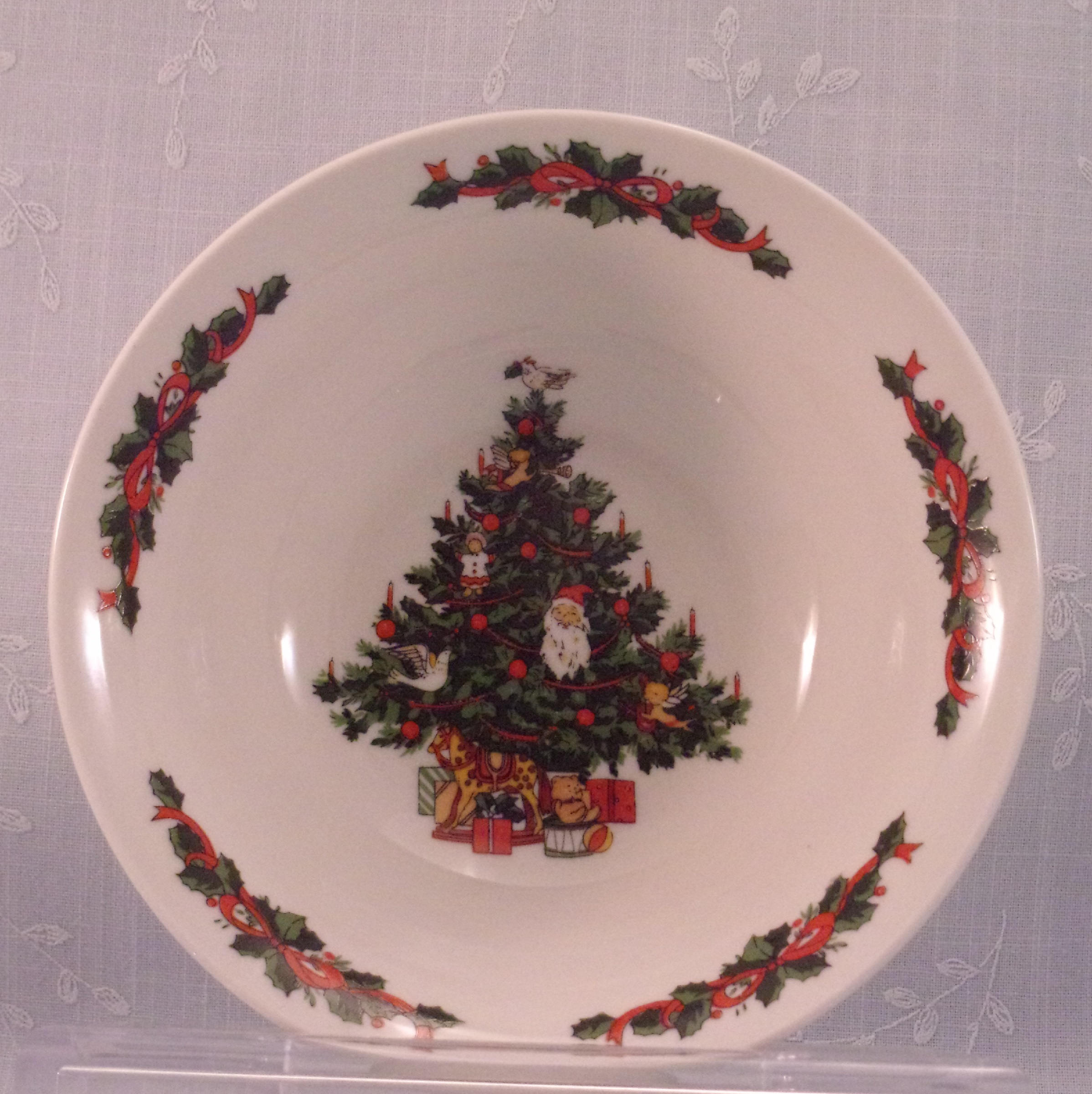 Vintage Tabletops Unlimited Christmas Time Collection Smooth Cereal