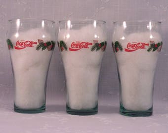 Christmas Glassware. 3 Vintage Libbey Pine Cone, Wreath, Tinted, Bell Shaped Tumblers w Enjoy Coca Cola Slogan, Holly & Berries. Gift. Qi8b