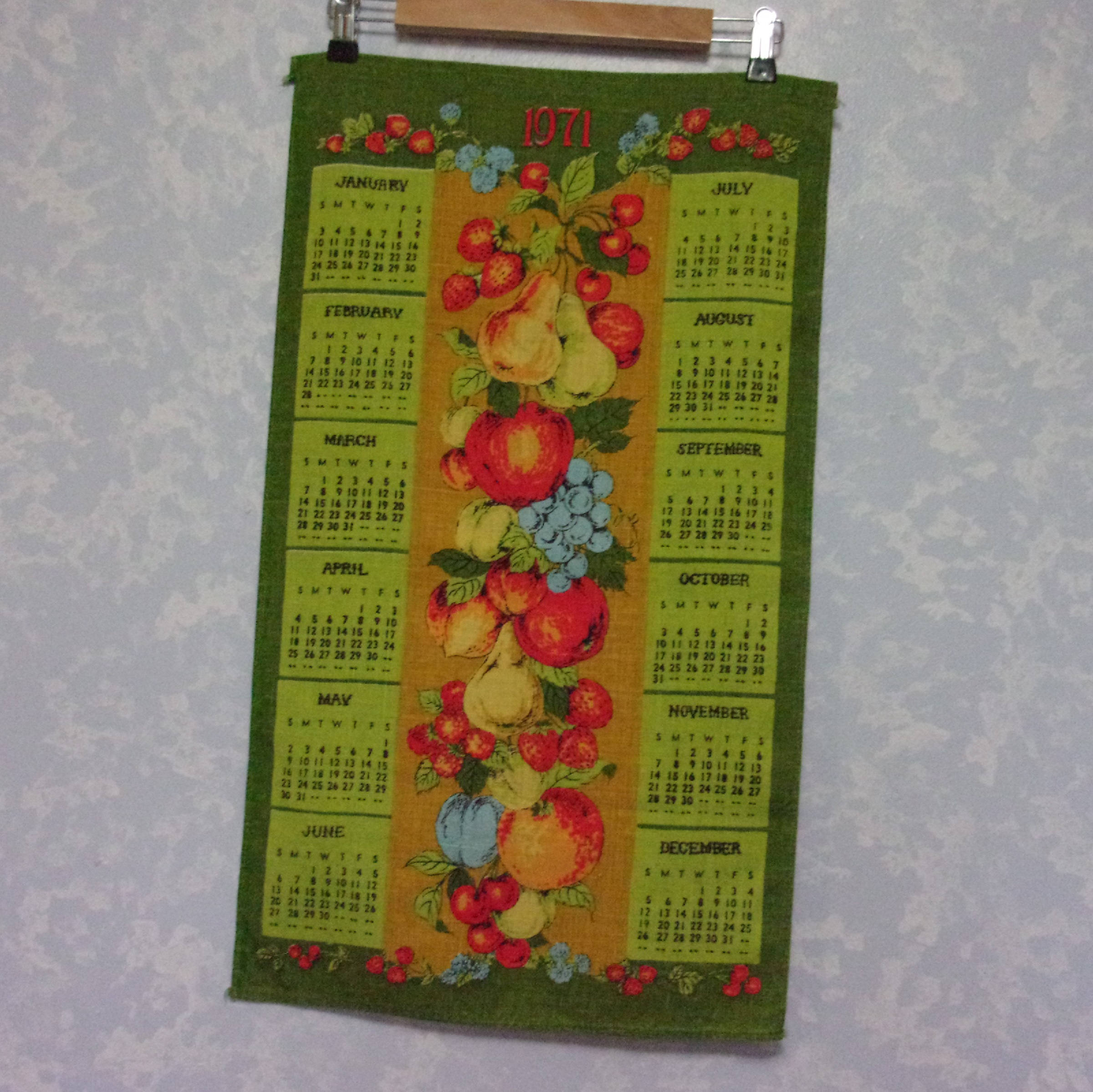 Vintage Calendar. 1971 Linen Cloth 12 Month Wall Hanging Kitchen Tea or ...