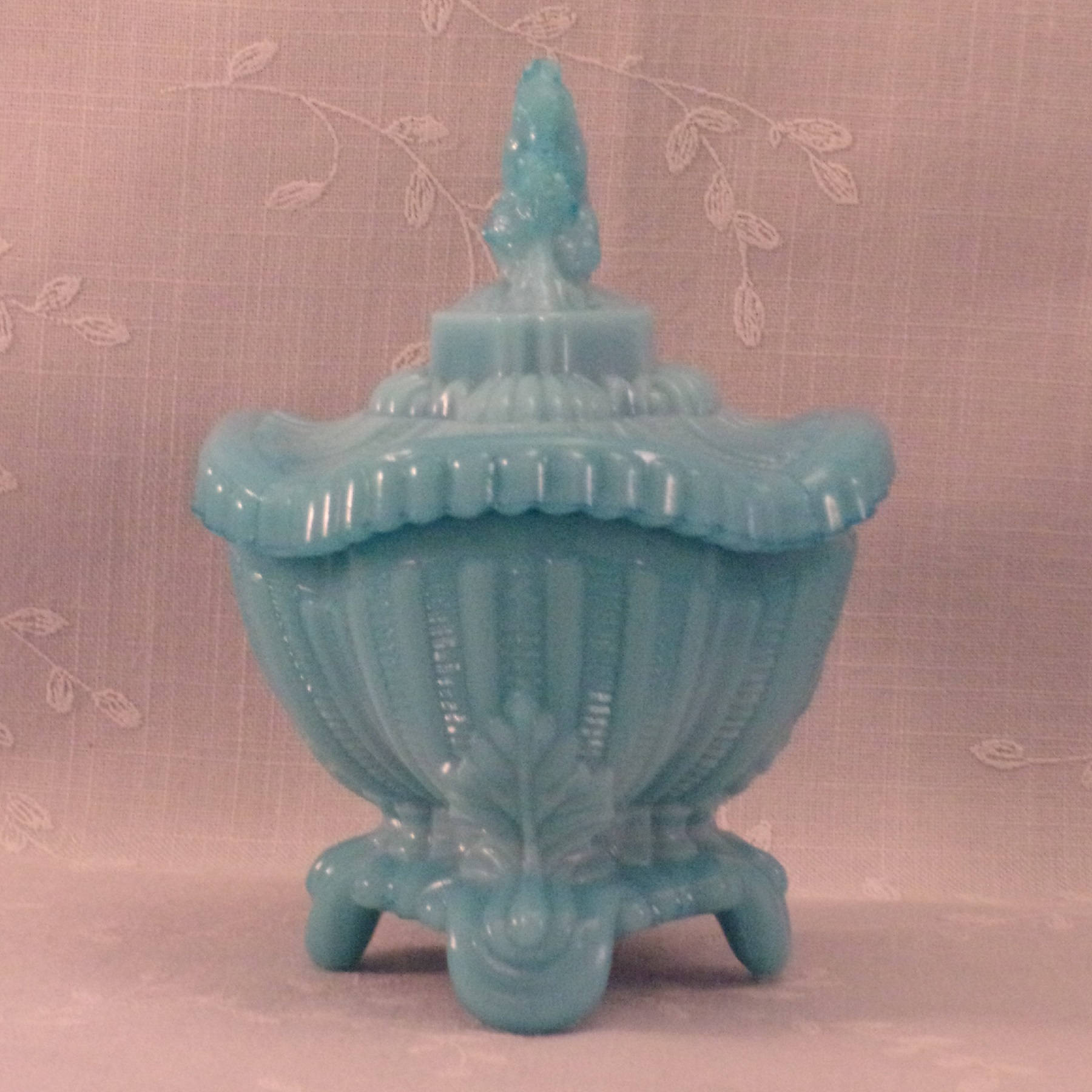 Portieux Vallerysthal Blue Milk Glass Squirrel Candy Dish w Lid. Rcba