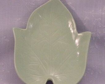 Arts & Crafts Vintage Ceramic Slip Cast Small Leaf Tray or Dish. Hand Made with Light Avocado Green Glaze for Trinkets or Candy. Gift. Rcua