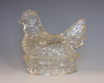 1970s Figural Glass Candy Container. Vintage Large Chicken on the Oval Nest or Woven Basket w Feathers & Open Base. Cool Gift. Vjuc ea149r