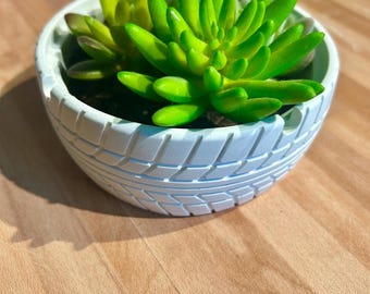 5” Tire Pattern Flower Pot