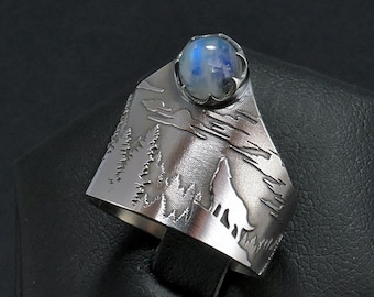 Moonstone and Silver Wolf Ring, Howling at the Moon