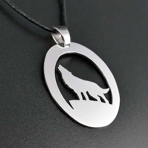 Sterling Silver Howling Wolf Pendant