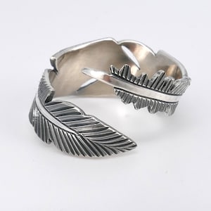 Silver Feather Ring - Adjustable Hand-Crafted ring