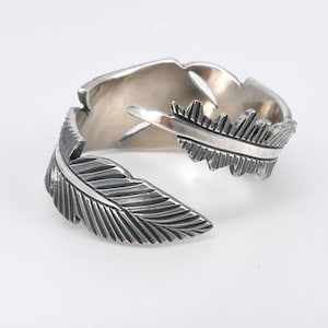 Silver Feather Ring - Adjustable Hand-Crafted ring