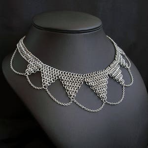 7-Tipped Surgical Steel Chainmail Necklace with chains
