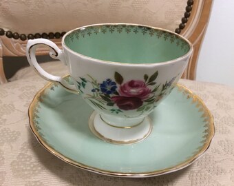 Tuscan Fine Bone China #8227h Cup and Saucer Made in England