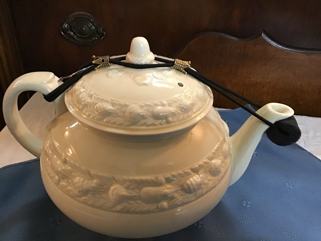 Large Teapot Lid Holder & Drip Catcher gold Crown Beads Etsy