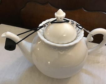 Großer Teekannendeckelhalter & Tropfenfänger (schwarz), perfekt für den Nachmittagstee!