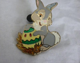 Thumper Rabbit and Easter Egg Disney Trading Pin   Bambi Friend