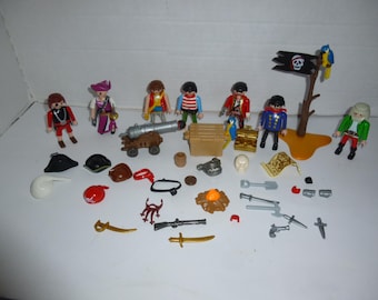 Playmobil Pirate Lot Treasure Chest, Gold Coins, Parrots, Island, Cannon, Weapons, Hats, Map, Lady Pirate, Skull